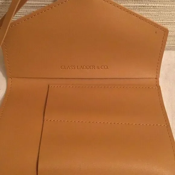 NWT Glass Ladder & Co. Katherine Tech Organizer Roll in Honey - Picture 5 of 7